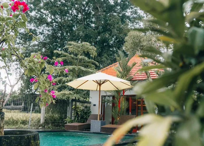 Insenja 4 Bedroom Private & Resto