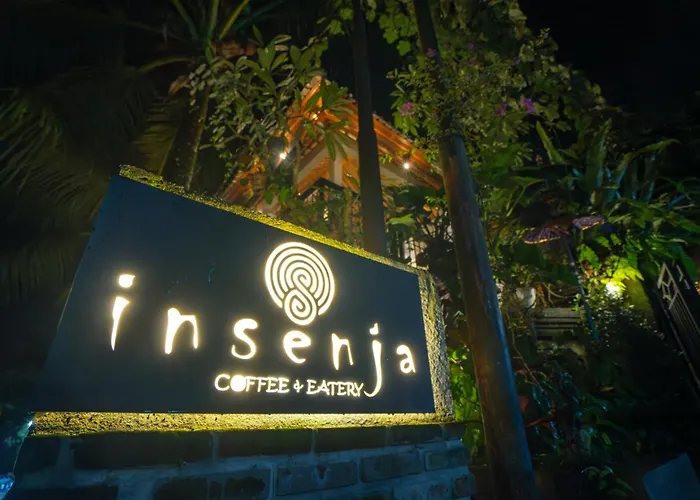Insenja 4 Bedroom Private & Resto 4* ウブド