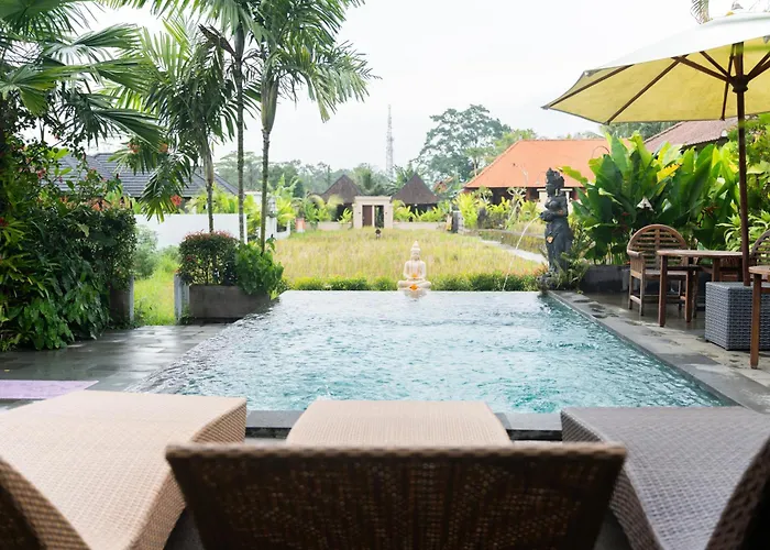 Insenja 4 Bedroom Private & Resto ベッド・アンド・ブレックファスト 4*