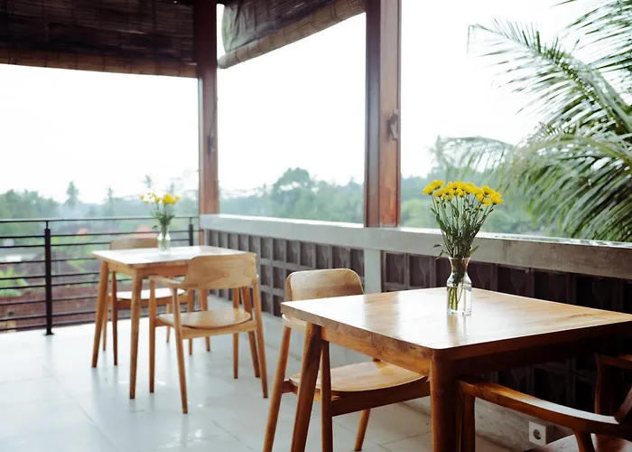 Insenja 4 Bedroom Private & Resto 4* ウブド