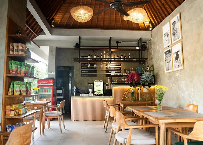 Insenja 4 Bedroom Private & Resto 4* ウブド