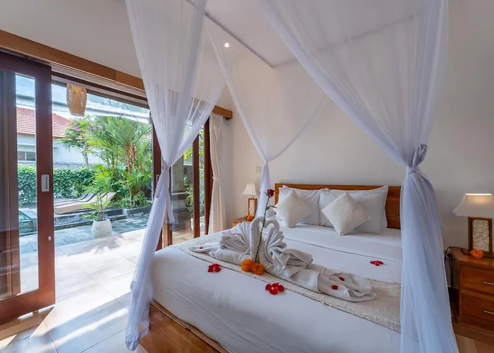 Insenja 4 Bedroom Private & Resto ベッド・アンド・ブレックファスト 4*