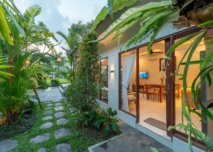 Insenja 4 Bedroom Private & Resto ベッド・アンド・ブレックファスト 4*