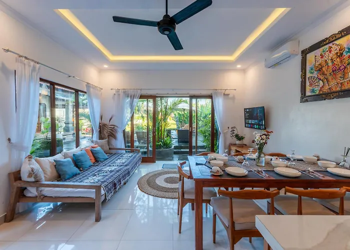 Insenja 4 Bedroom Private & Resto ベッド・アンド・ブレックファスト